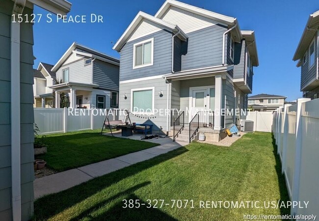 Building Photo - 15127 Peace Dr