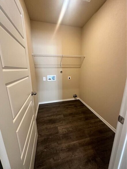 Building Photo - 2019 Marshall Mnrs