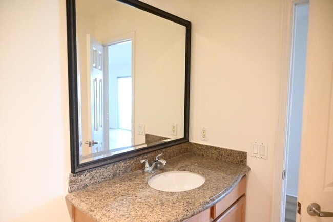 Building Photo - 23306 Marigold Ave