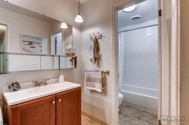 Building Photo - 1BR/1BA+OFFICE in Boulder Available Now!