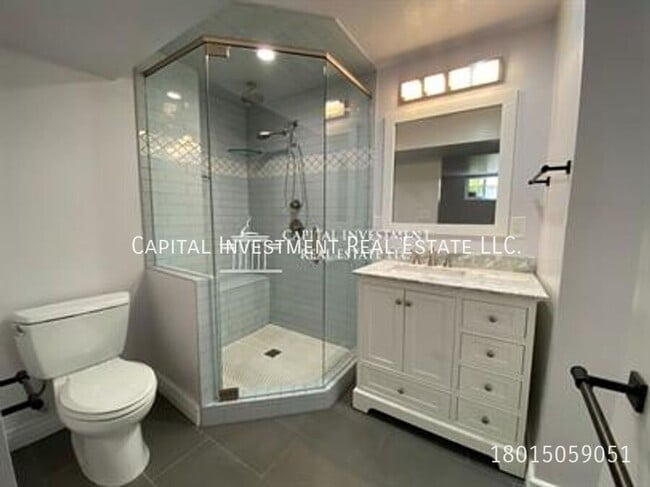 Building Photo - 2626 S 1700 E