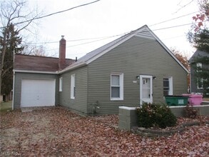 Building Photo - 15794 Grove St