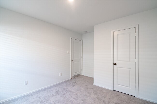 Building Photo - 1508 Las Cuevas Dr