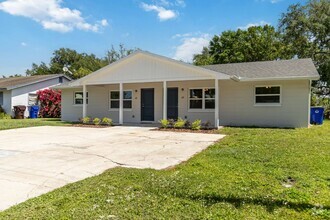 Building Photo - MOVE IN SPECIAL- Beautiful Newly Renovated...