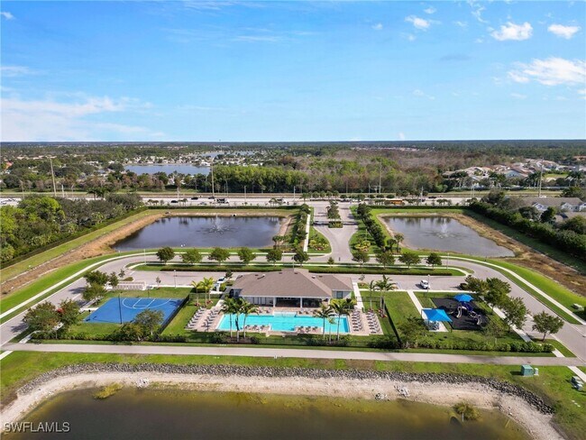 Building Photo - 15484 Wildflower Cir