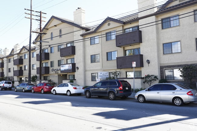 Building Photo - Fairmont Apartments