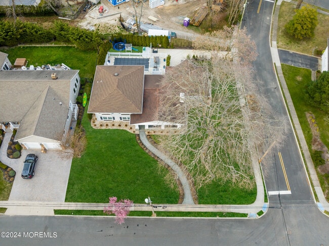 Building Photo - 201 Buttermere Ave
