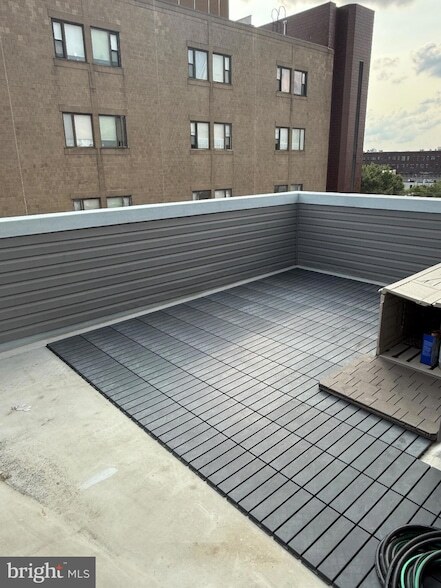 Building Photo - 1651 E Eyre St