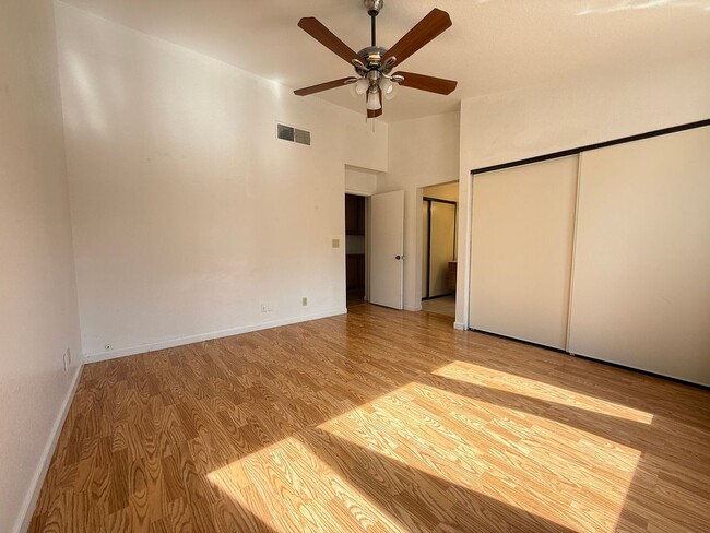 Building Photo - 6725 Trammel Ct