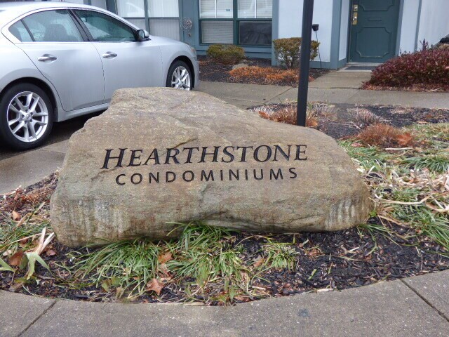 Building Photo - Hearthstone Condo