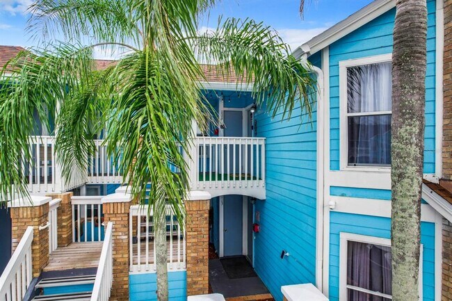Building Photo - 2731 N Poinciana Blvd
