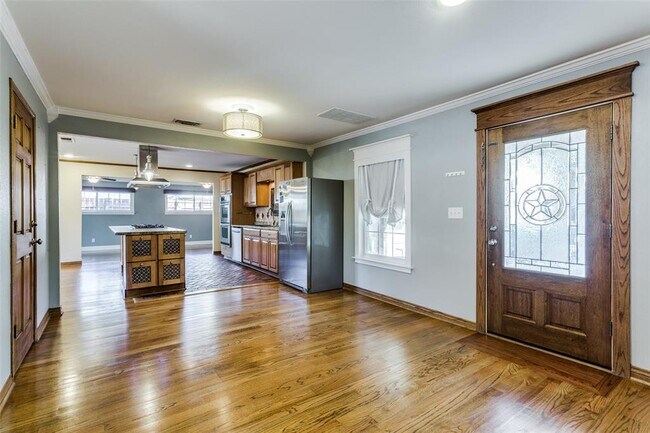 Building Photo - 4306 Benning Dr