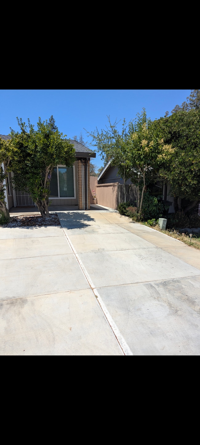 Building Photo - 5903 Moss Creek Cir