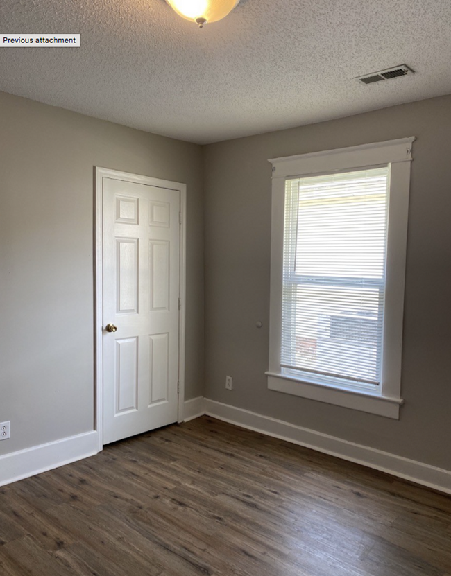 Building Photo - Updated 2 bed 1 bath home - 10 Minutes to ...