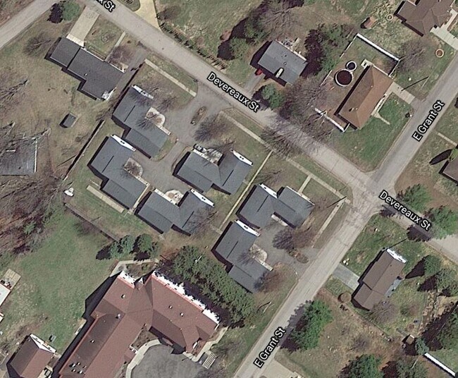 Satellite View of the entire property. - 822 E Grant St