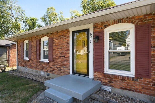 Building Photo - 634 James Ave