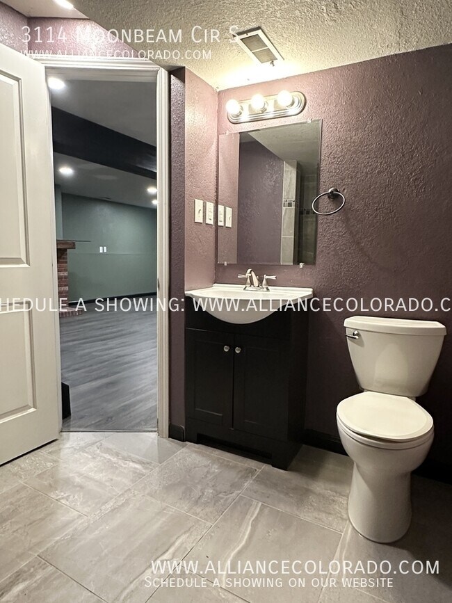 Building Photo - 3114 Moonbeam Cir S