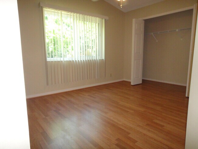 Building Photo - 1417 McDermott Ln