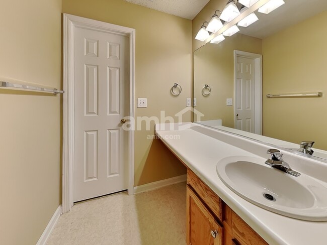 Building Photo - 273 Stone Meadow Ct
