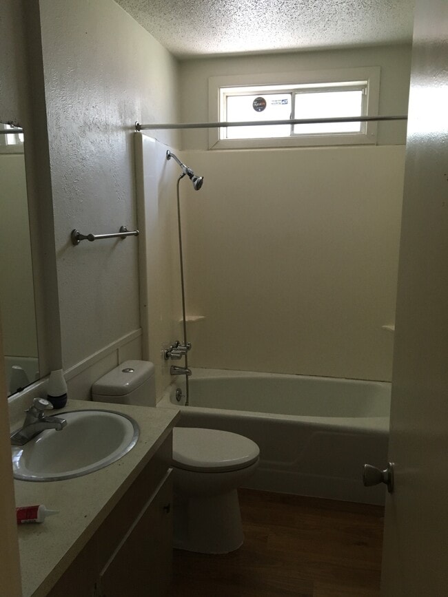 Building Photo - 3103 Lourdes St