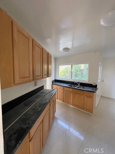 Building Photo - 1445 Edgecliff Ln