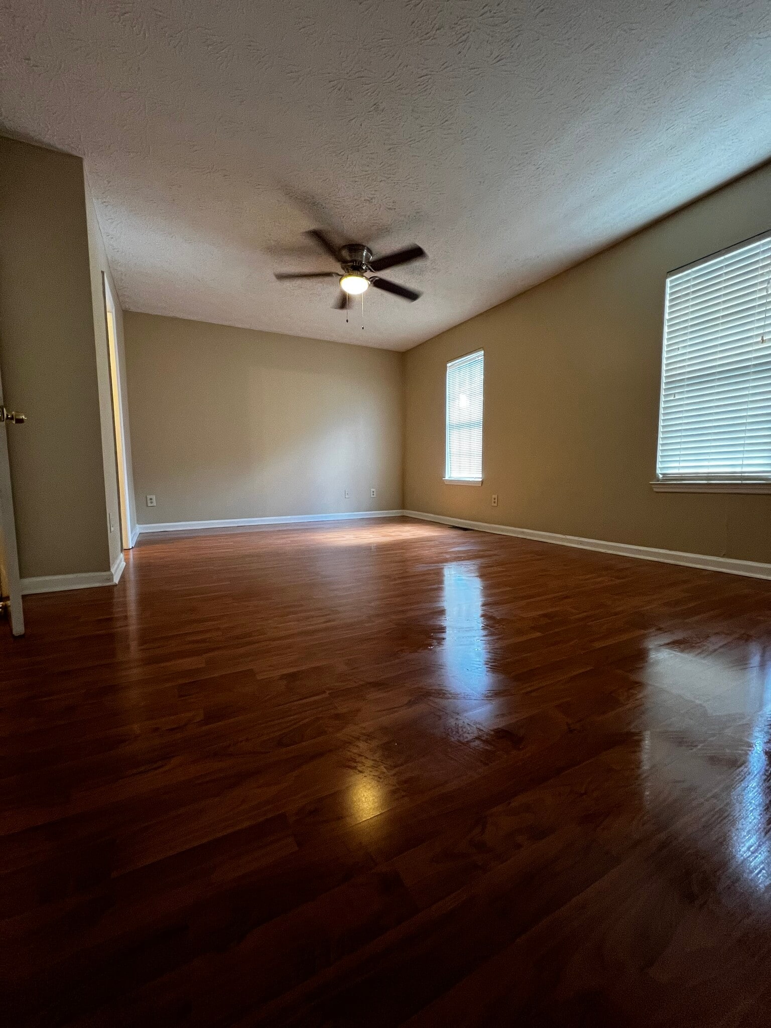 Building Photo - 6642 Meadow Rue Dr