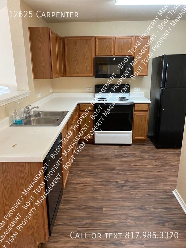 Building Photo - 12625 Carpenter-