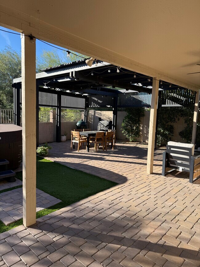 Building Photo - 14746 N 98th St