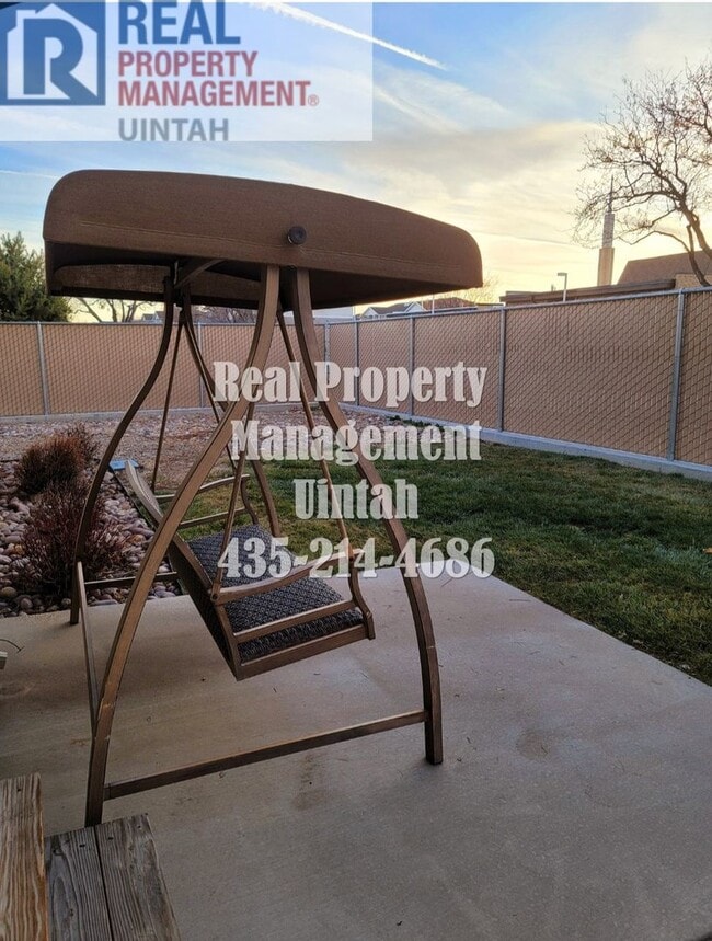 Building Photo - Beautiful 3 bed 2.5 bath Split Mountain Condo.