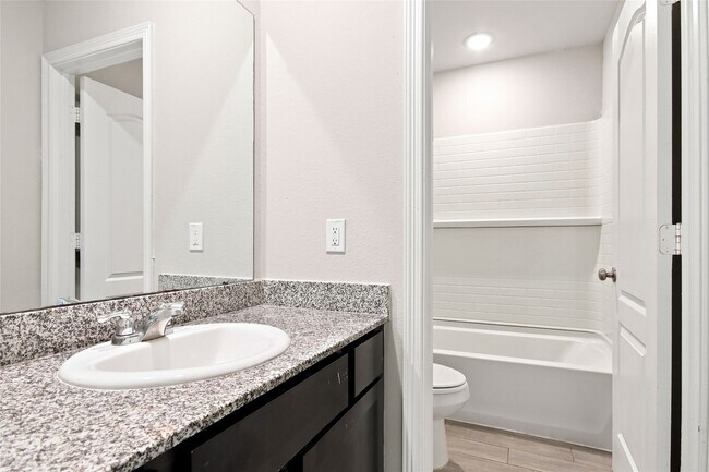 Building Photo - 24710 Russet Bluff Trl