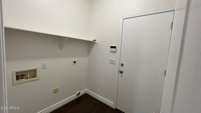 Building Photo - 3342 N Boulder Canyon