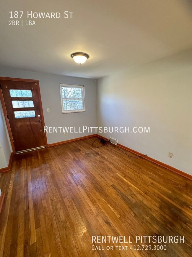 Building Photo - 2 Bedroom Home in Penn Hills