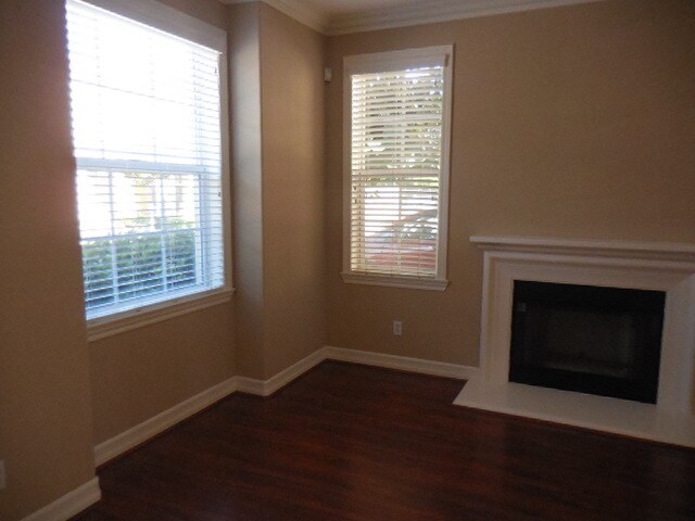 Building Photo - 2101 Canyon Cir