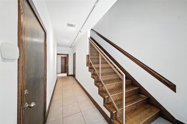 Building Photo - 1826 Prospect St