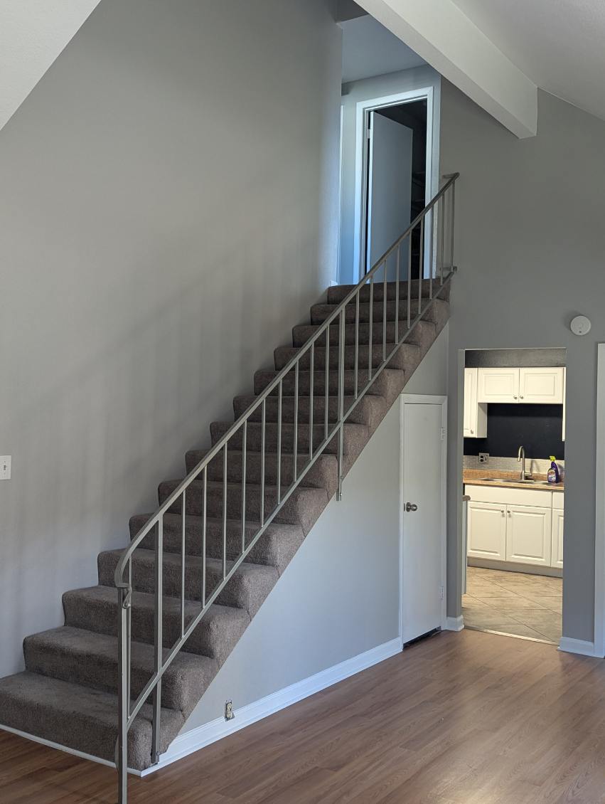 Building Photo - 1530 Chester Sq