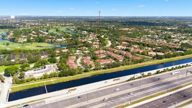 Building Photo - 126 Riverwalk Cir E