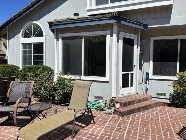 Building Photo - 9587 Wellington Cir