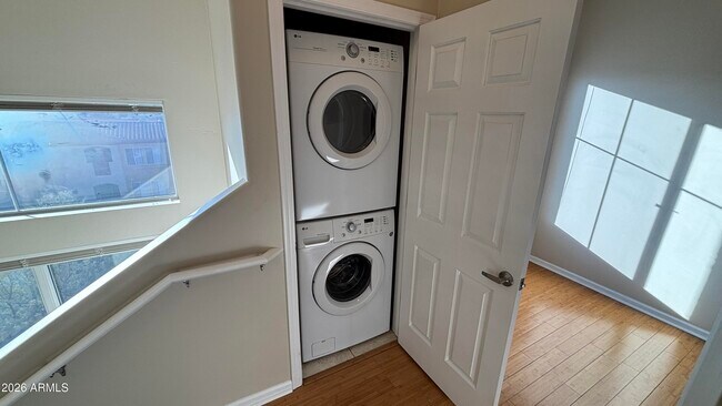 Building Photo - 1920 E Bell Rd