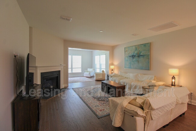 Building Photo - 2066 Cousteau Ct