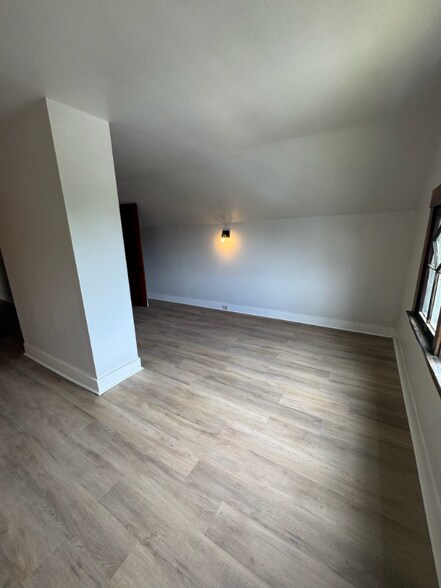 Building Photo - 2241 Burnet Ave