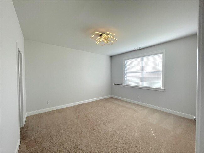 Building Photo - 4020 Adder Cir