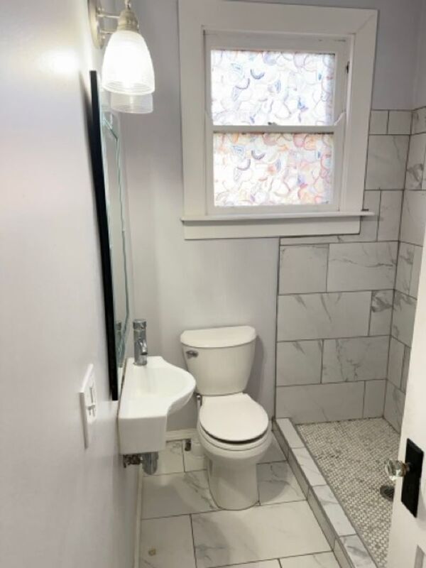 Building Photo - 3304 Daytona Ave