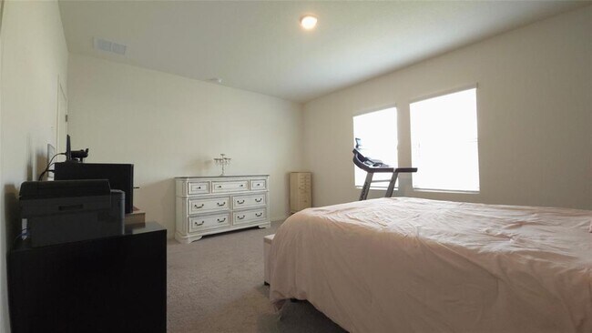 Building Photo - 124 Blazilmar Ln