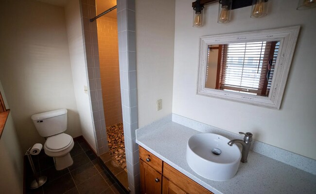 Building Photo - Gorgeous Single Family Home for Rent in Va...