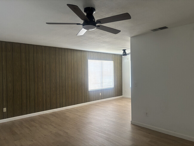 Building Photo - 31397 Rd 204