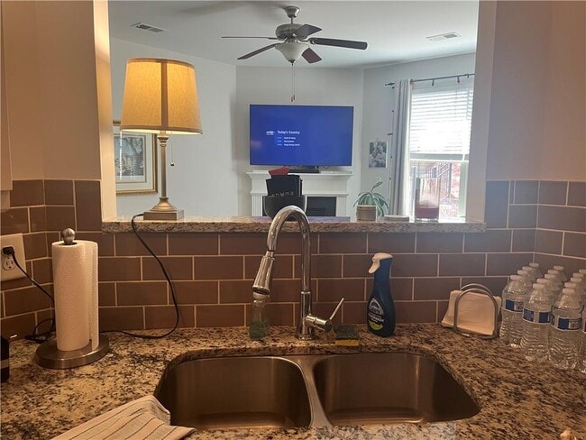 Building Photo - 5545 Bright Cross Wy