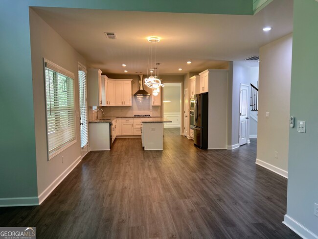 Building Photo - 3710 Renaissance Cir