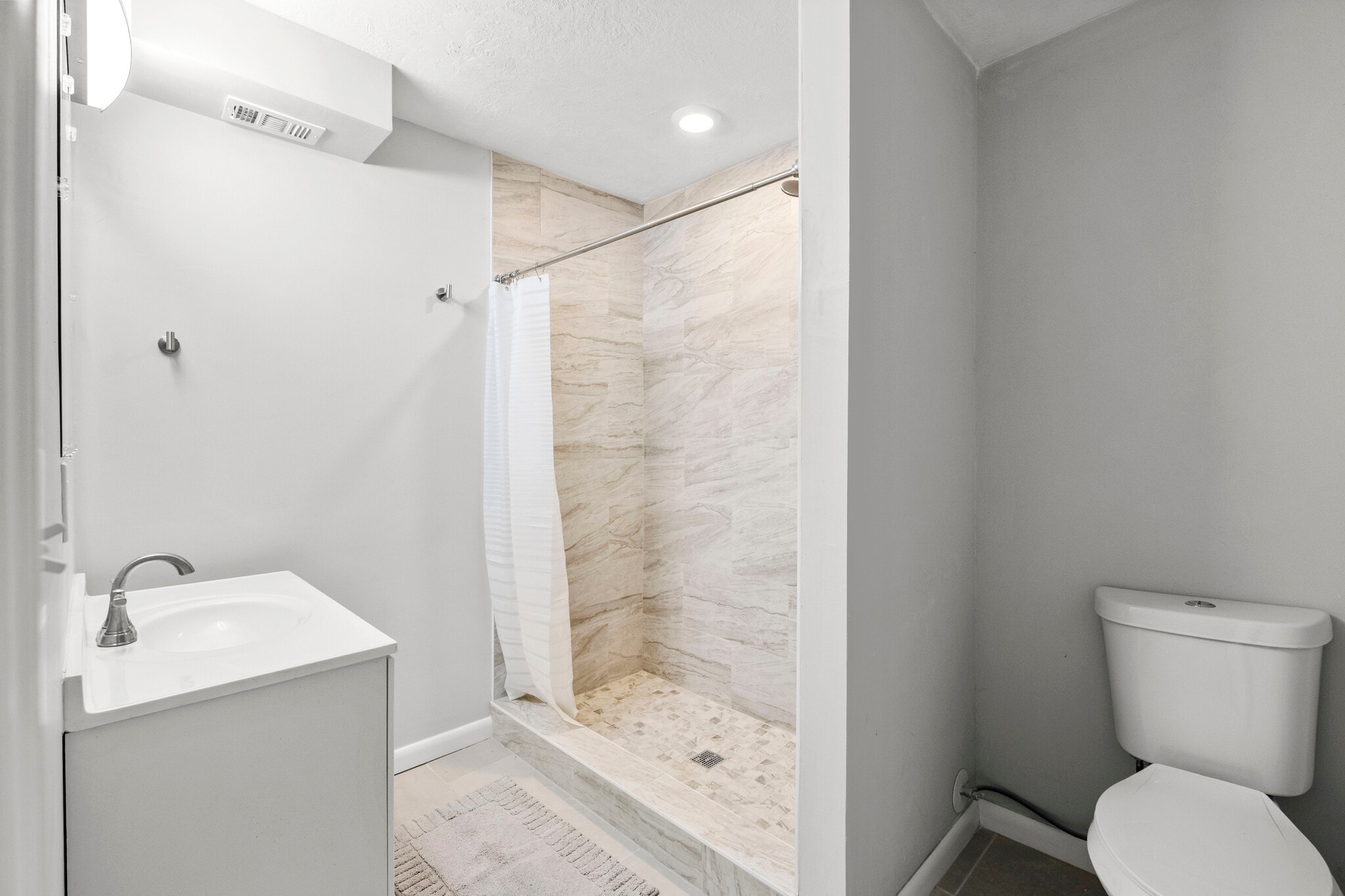 Building Photo - 4120 Angol Pl