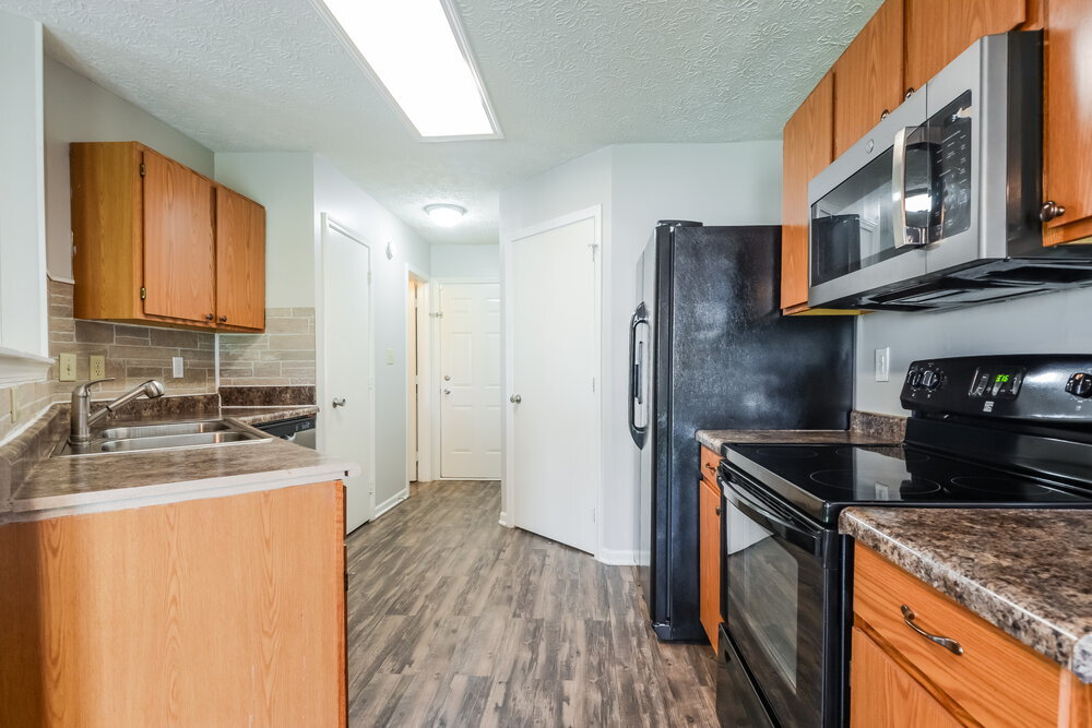 Building Photo - 4465 Connaught W Dr
