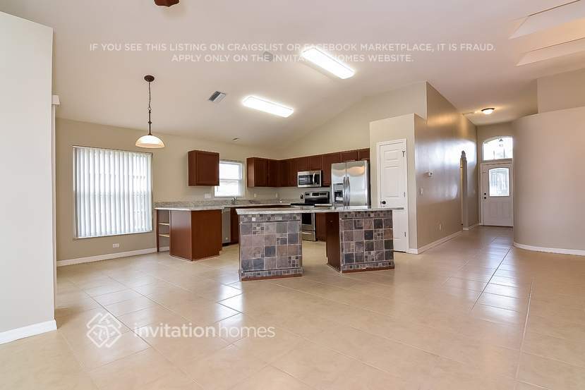 Building Photo - 6127 Weatherwood Cir
